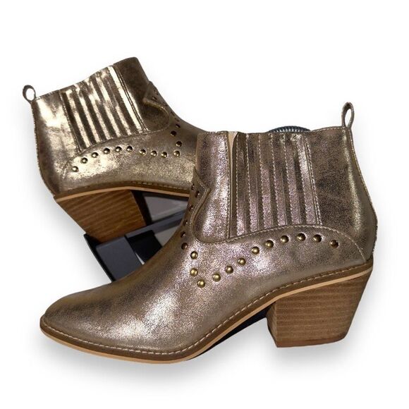 Corkys Boutique On Fleek Metallic Zippered Studded Ankle Booties Women's 10 - Picture 1 of 11